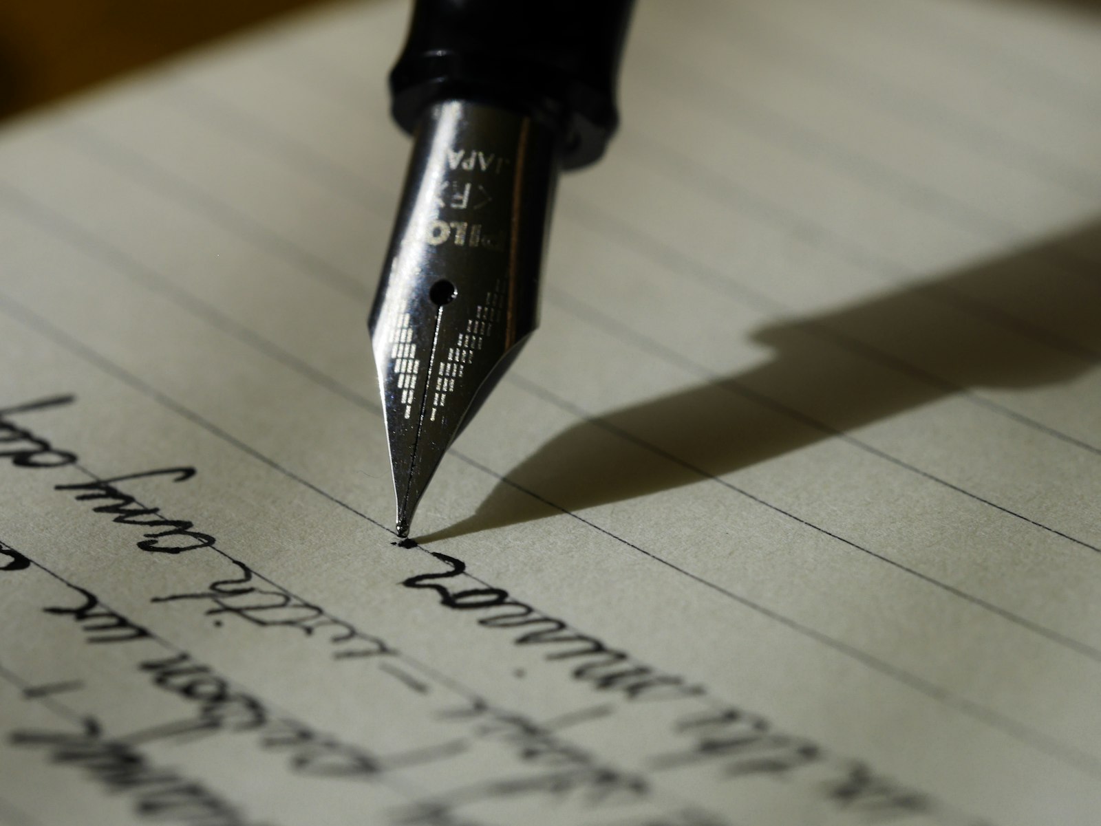 Five Journaling Prompts for Decision Clarity